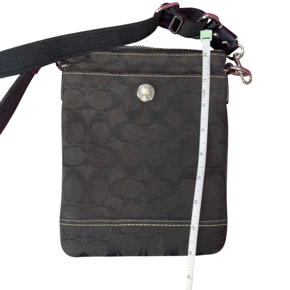 Coach Swingpack Signature Jacquard Crossbody in Black excellent condition
